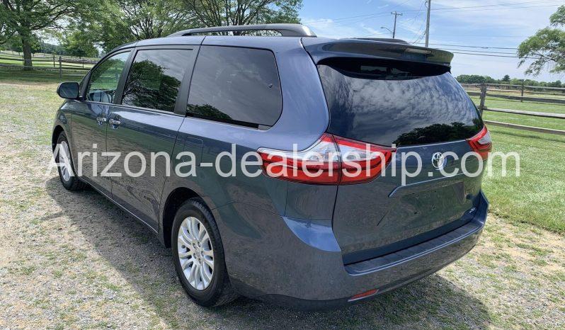 2017 Toyota Sienna XLE Premium full