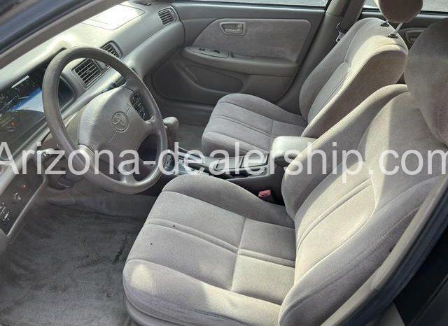 1999 Toyota Camry LE Sedan 4D full