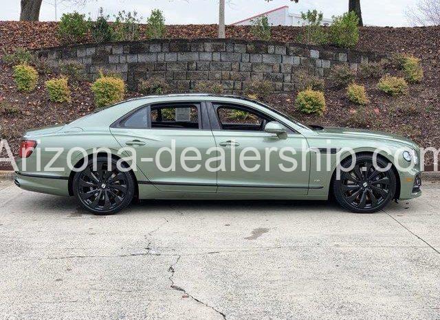 2022 Bentley Flying Spur V8 full