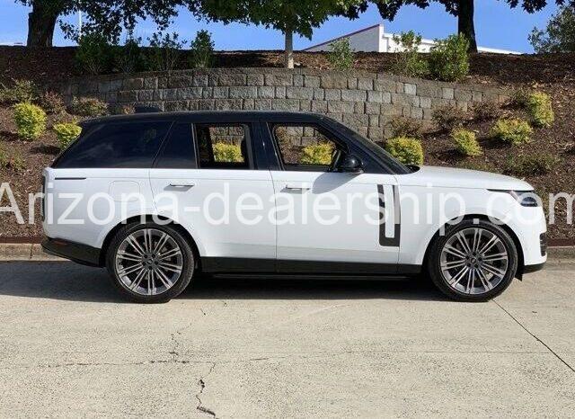 2023 Land Rover Range Rover SE full