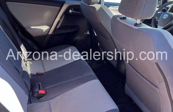 2015 Toyota RAV4 XLE 4dr SUV full