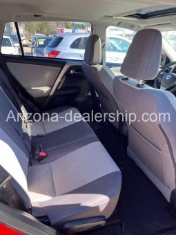 2015 Toyota RAV4 XLE 4dr SUV full