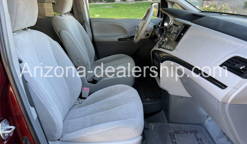 2014 Toyota Sienna LE Power Side-Entry full