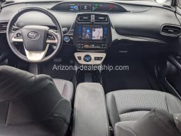 2018 Toyota Prius Three full