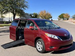 2014 Toyota Sienna LE Power Side-Entry full