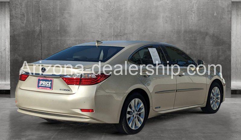 2015 Lexus ES 300h Hybrid full