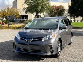 2020 Toyota Sienna XLE