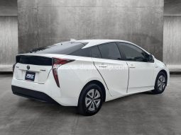 2018 Toyota Prius Three full