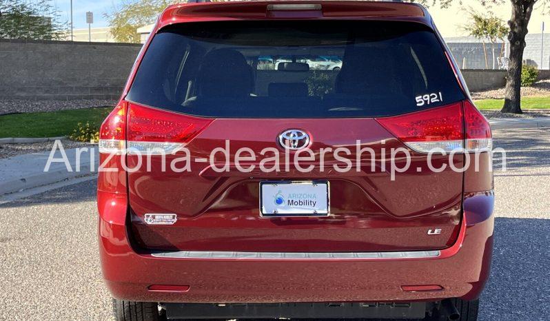 2014 Toyota Sienna LE Power Side-Entry full