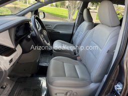 2020 Toyota Sienna XLE full