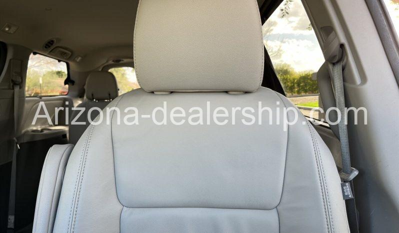 2020 Toyota Sienna XLE full