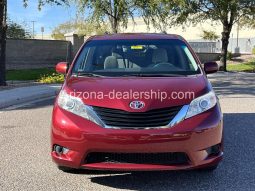 2014 Toyota Sienna LE Power Side-Entry full