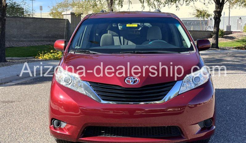 2014 Toyota Sienna LE Power Side-Entry full