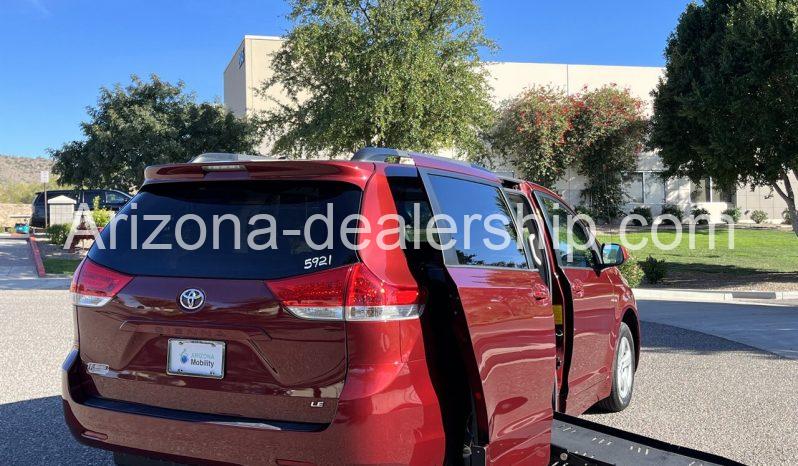 2014 Toyota Sienna LE Power Side-Entry full