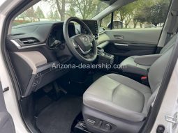 2022 Toyota Sienna XLE full