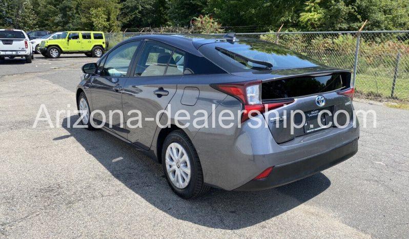 2020 Toyota Prius LE full