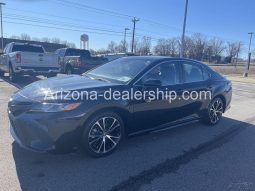 2020 Toyota Camry SE full