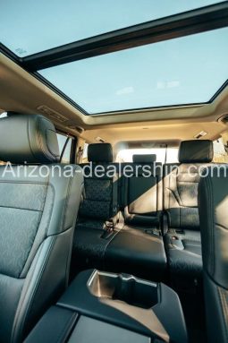 2023 Toyota Sequoia SR5 full