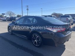 2020 Toyota Camry SE full