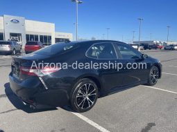 2020 Toyota Camry SE full