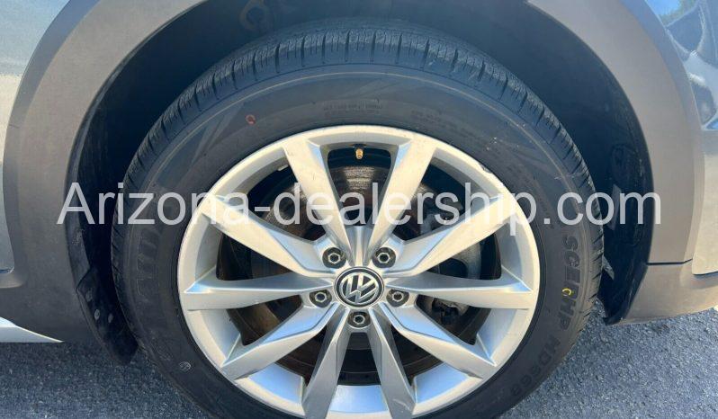 2017 Volkswagen Golf full