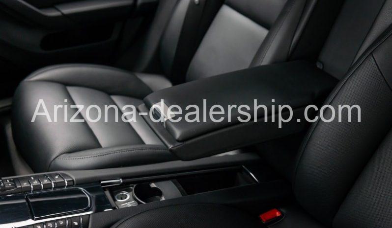 2016 Porsche Panamera full