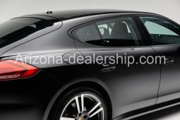 2016 Porsche Panamera full