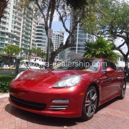 2011 Porsche Panamera 4dr Hatchback 4S full