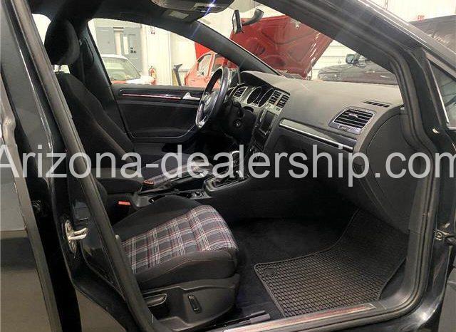 2017 Volkswagen Golf full