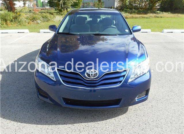 2011 Toyota Camry LE full