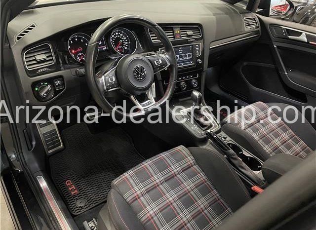 2017 Volkswagen Golf full