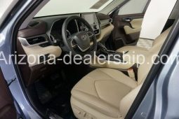 2022 Toyota Highlander XLE full