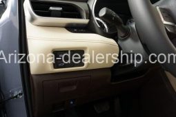 2022 Toyota Highlander XLE full