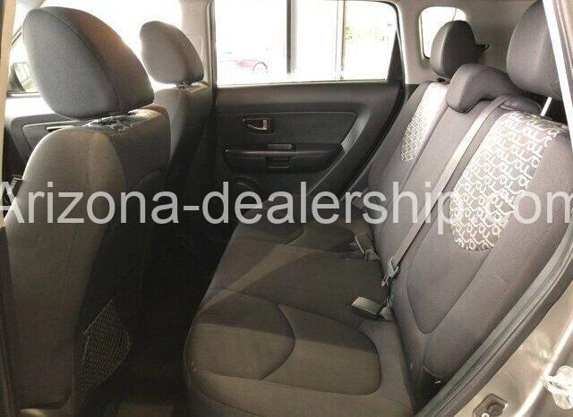 2011 Kia Soul + 4dr Crossover full