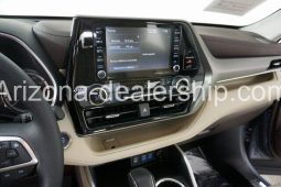 2022 Toyota Highlander XLE full