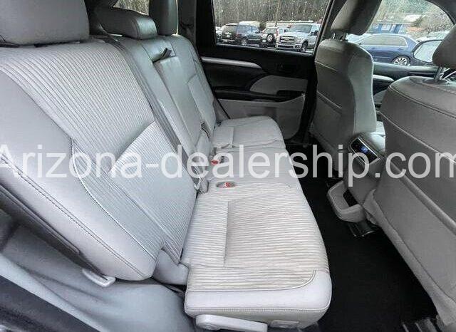 2018 Toyota Highlander LE Plus full