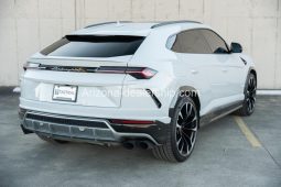 2020 Lamborghini Urus full