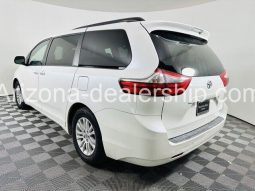 2015 Toyota Sienna XLE full