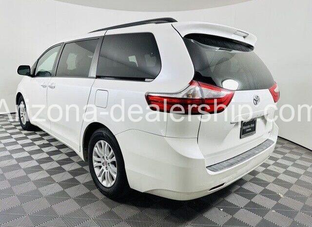 2015 Toyota Sienna XLE full