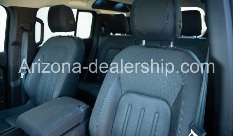 2020 Land Rover Defender 110 SE full