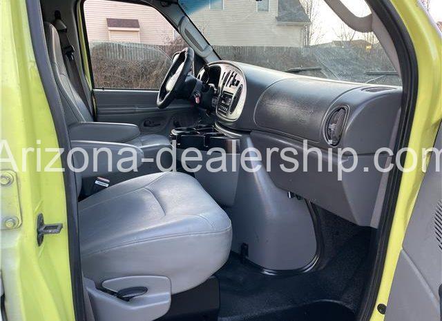 2010 Ford Econoline Cargo Van E250 full