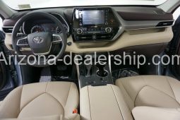 2022 Toyota Highlander XLE full