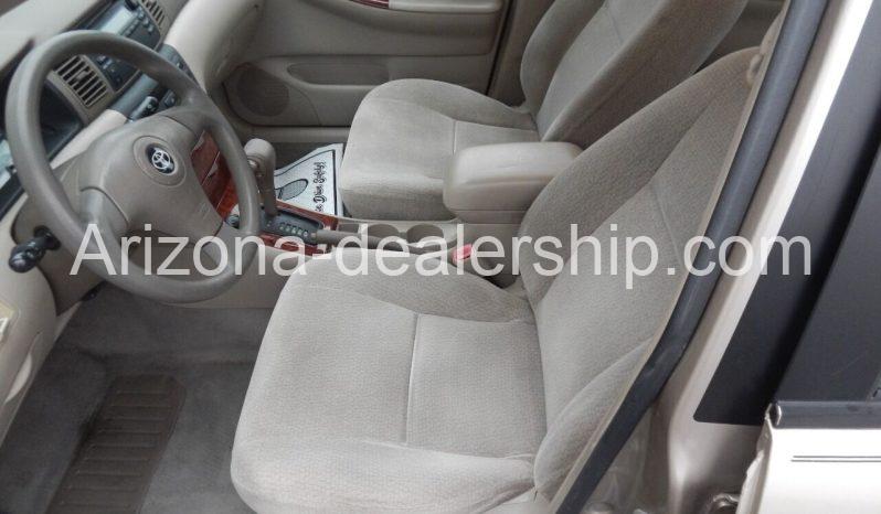 2004 Toyota Corolla LE 4dr Sedan full