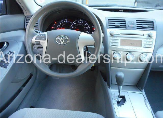 2011 Toyota Camry LE full