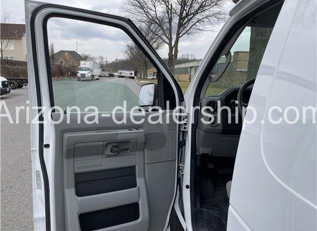 2010 Ford Econoline Cargo Van E250 full