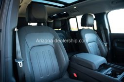 2020 Land Rover Defender 110 SE full