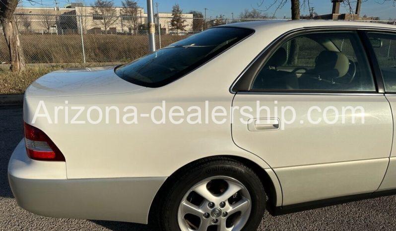 2001 Lexus ES Base 4dr Sedan full