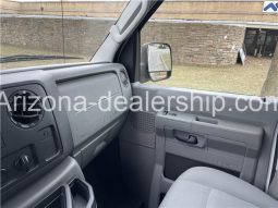 2010 Ford Econoline Cargo Van E250 full