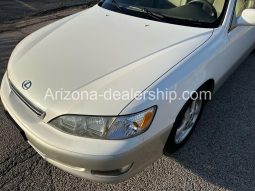 2001 Lexus ES Base 4dr Sedan full