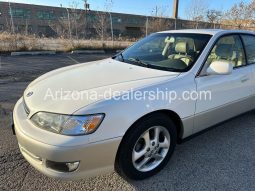 2001 Lexus ES Base 4dr Sedan full